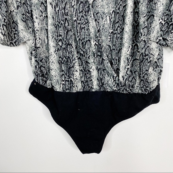 Abound Snakeskin Dolman Sleeve Blouse Body Suit - Picture 3 of 8